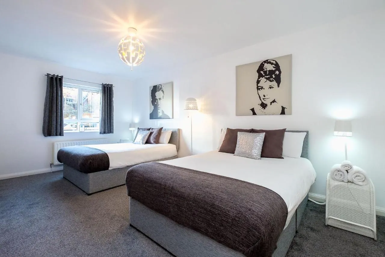 Ultra Urban Belfast Corporate Apartments